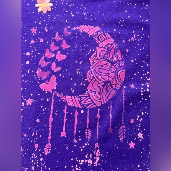 🦋 PURPLE DREAMS 🌟
From @tysbleachlab on IG this purple bleachout is pure magic - Picture 3 of 5